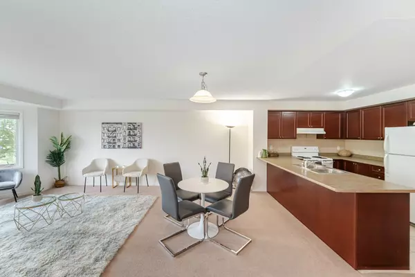 Mississauga, ON L5M 0P7,3375 Thomas ST #3,4
