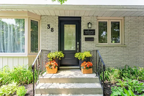 Aylmer, ON N5H 3E4,38 Farmington AVE