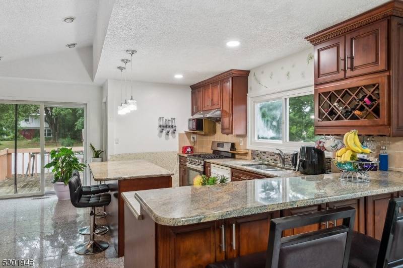 Manalapan Twp., NJ 07726,9 Merion Dr