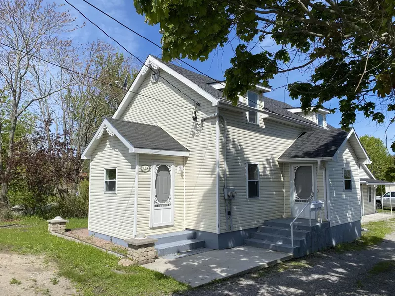 348 University AVE W #A, Cobourg, ON K9A 2J1