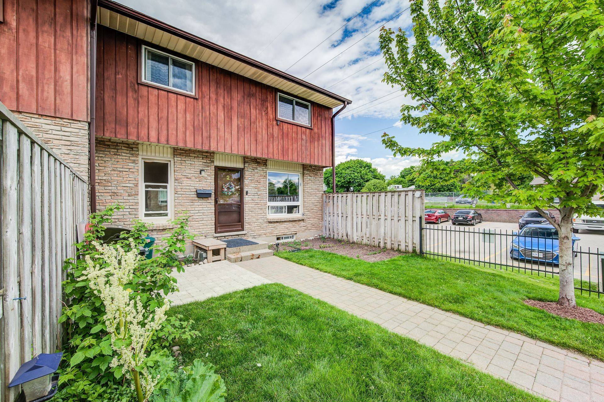 Waterloo, ON N2L 4S8,249 Cedarbrae AVE #2
