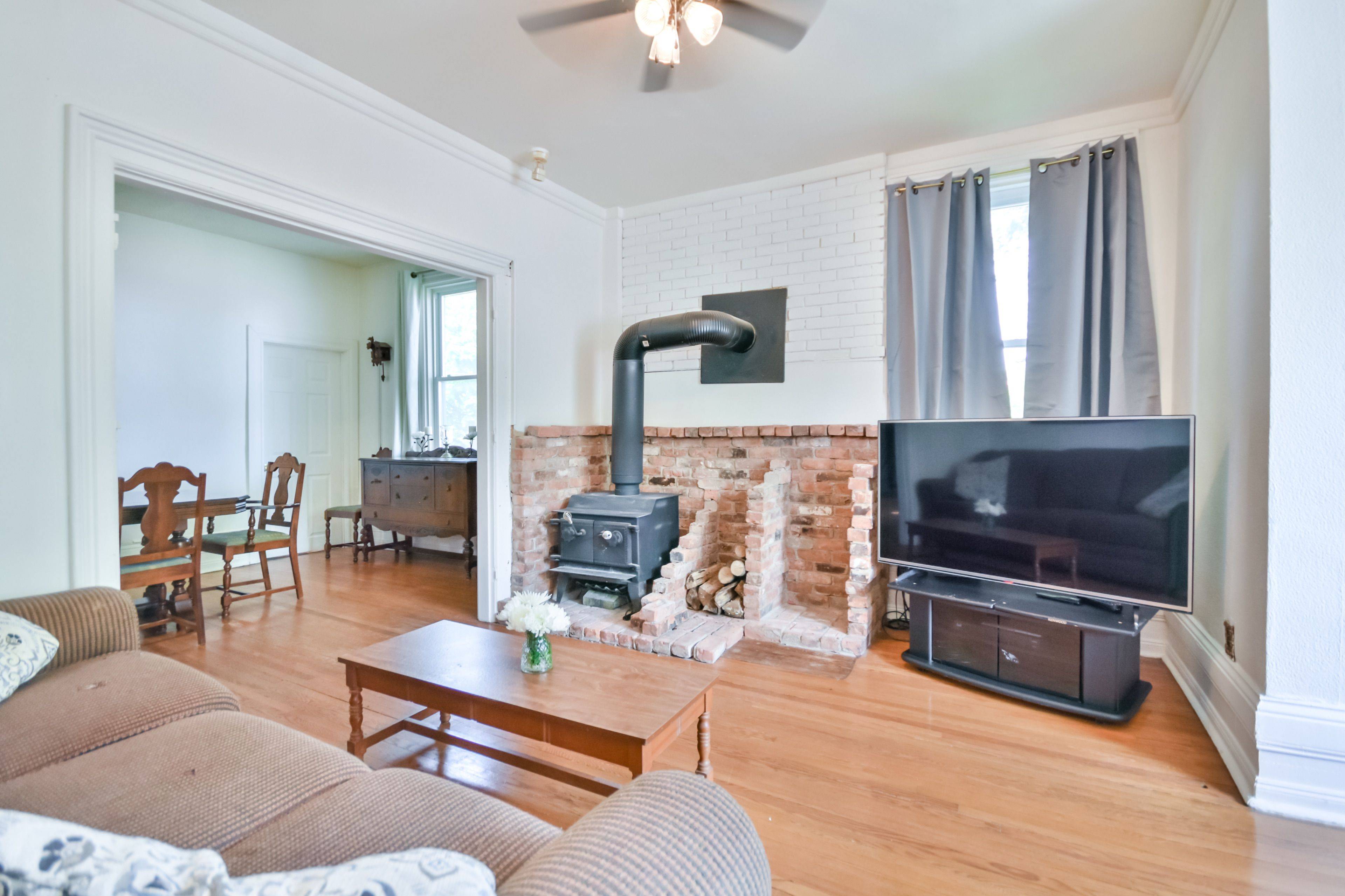 Gravenhurst, ON P1P 1G7,791 Bay ST