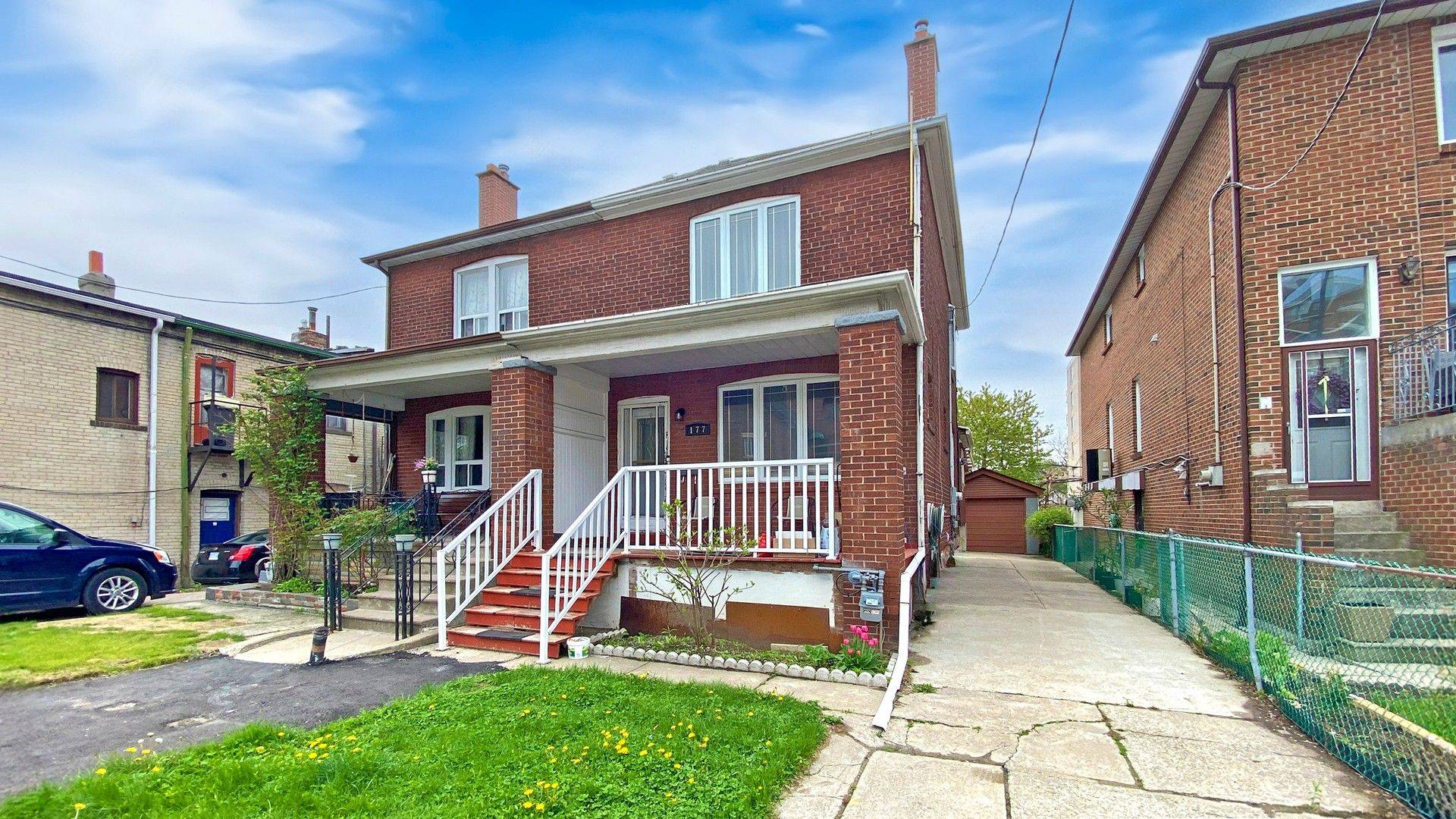 177 Gowan AVE #Lower, Toronto E03, ON M4K 2E5