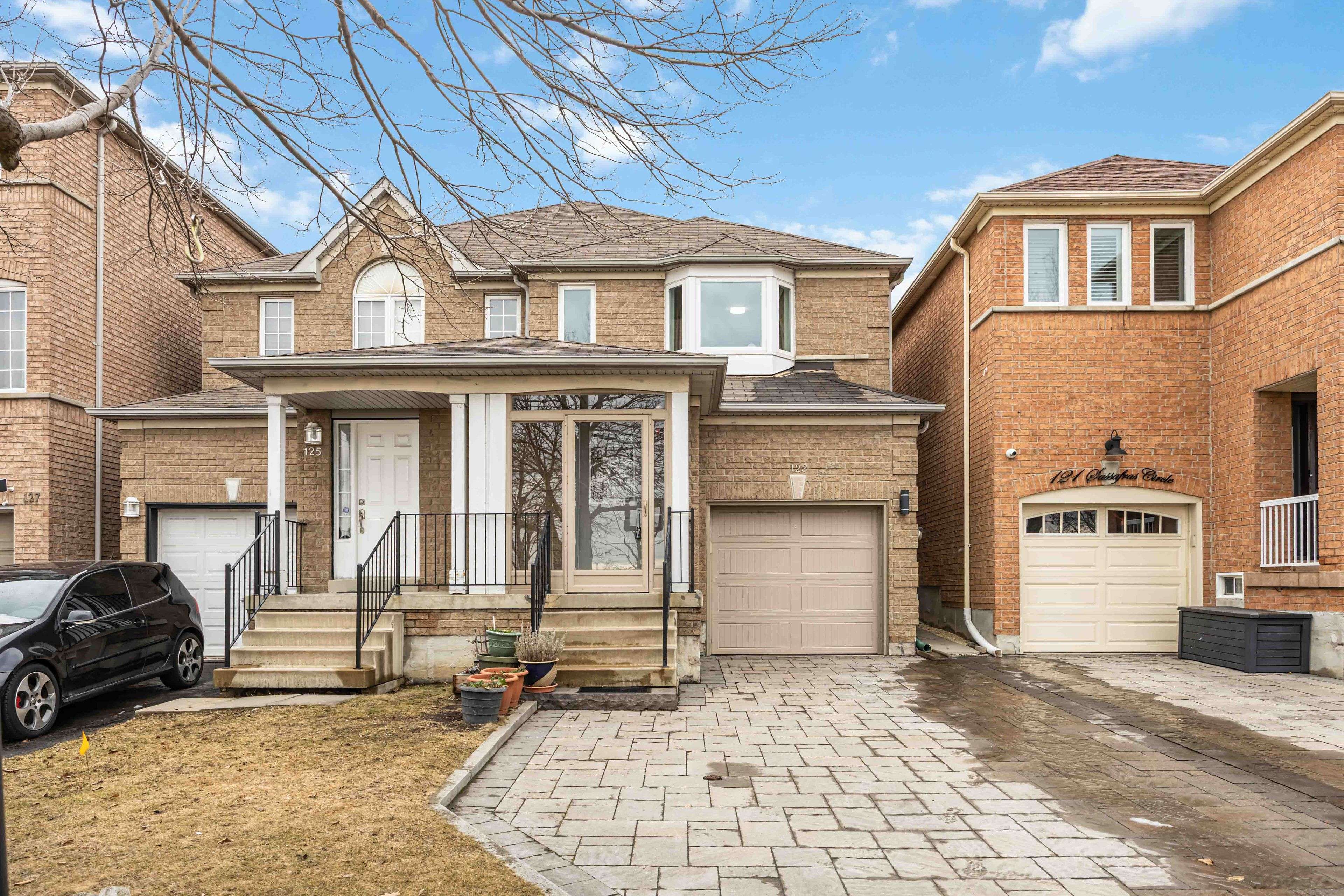 123 Sassafras CIR, Vaughan, ON L4J 8M9