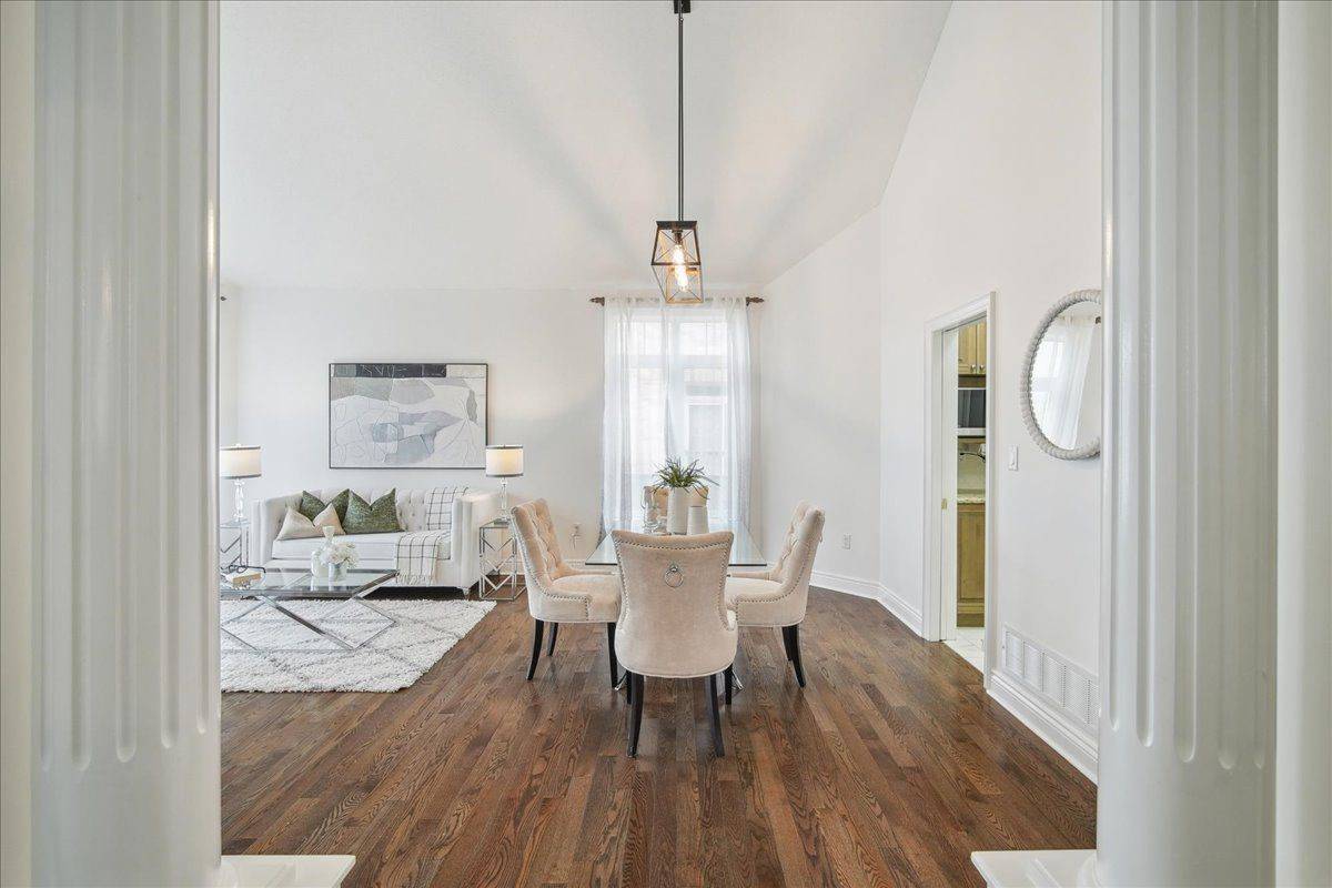 Brampton, ON L6Y 5L2,12 Edmonton ST