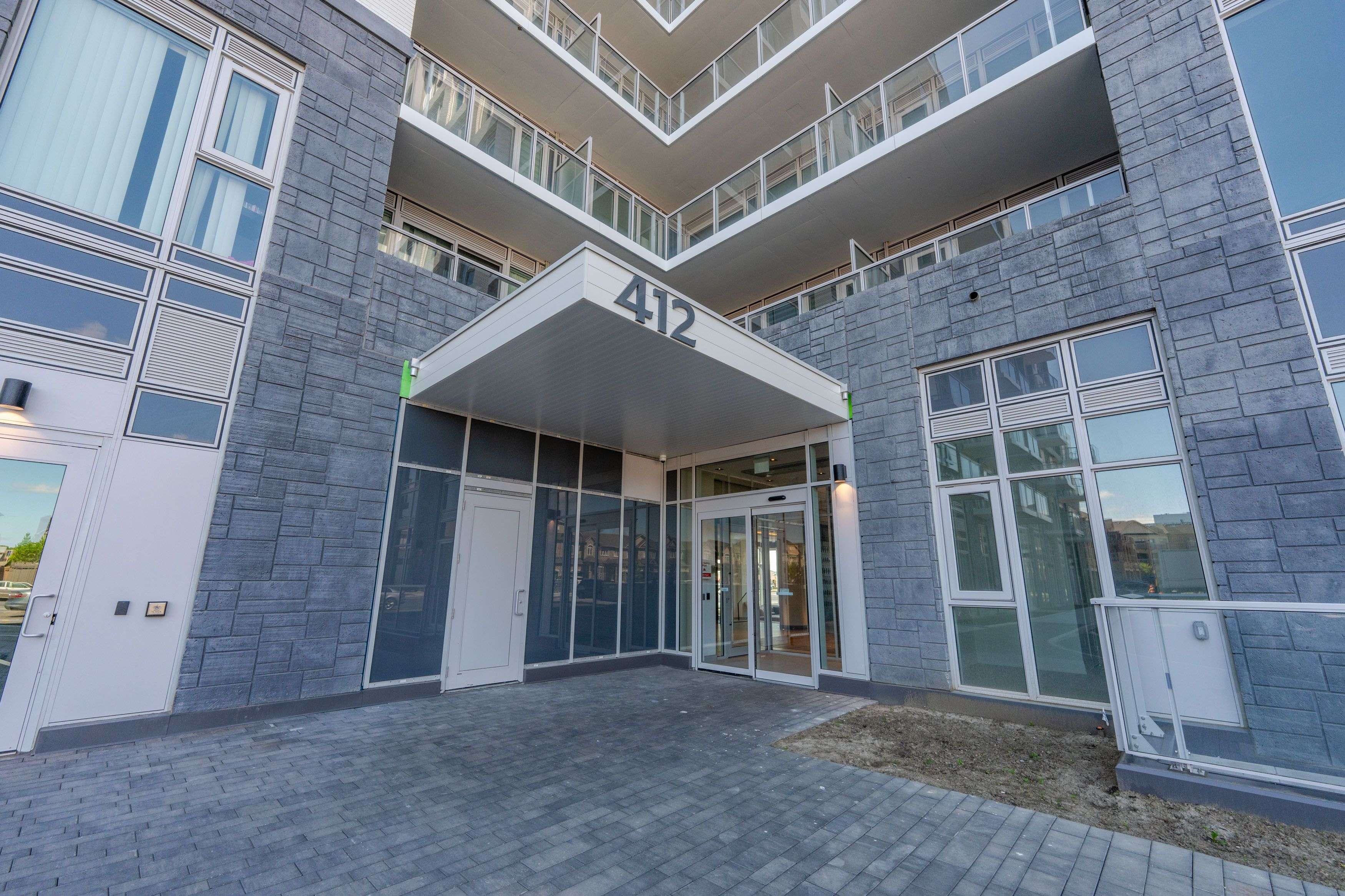 Oakville, ON L6H 7X8,412 Silver Maple RD #306