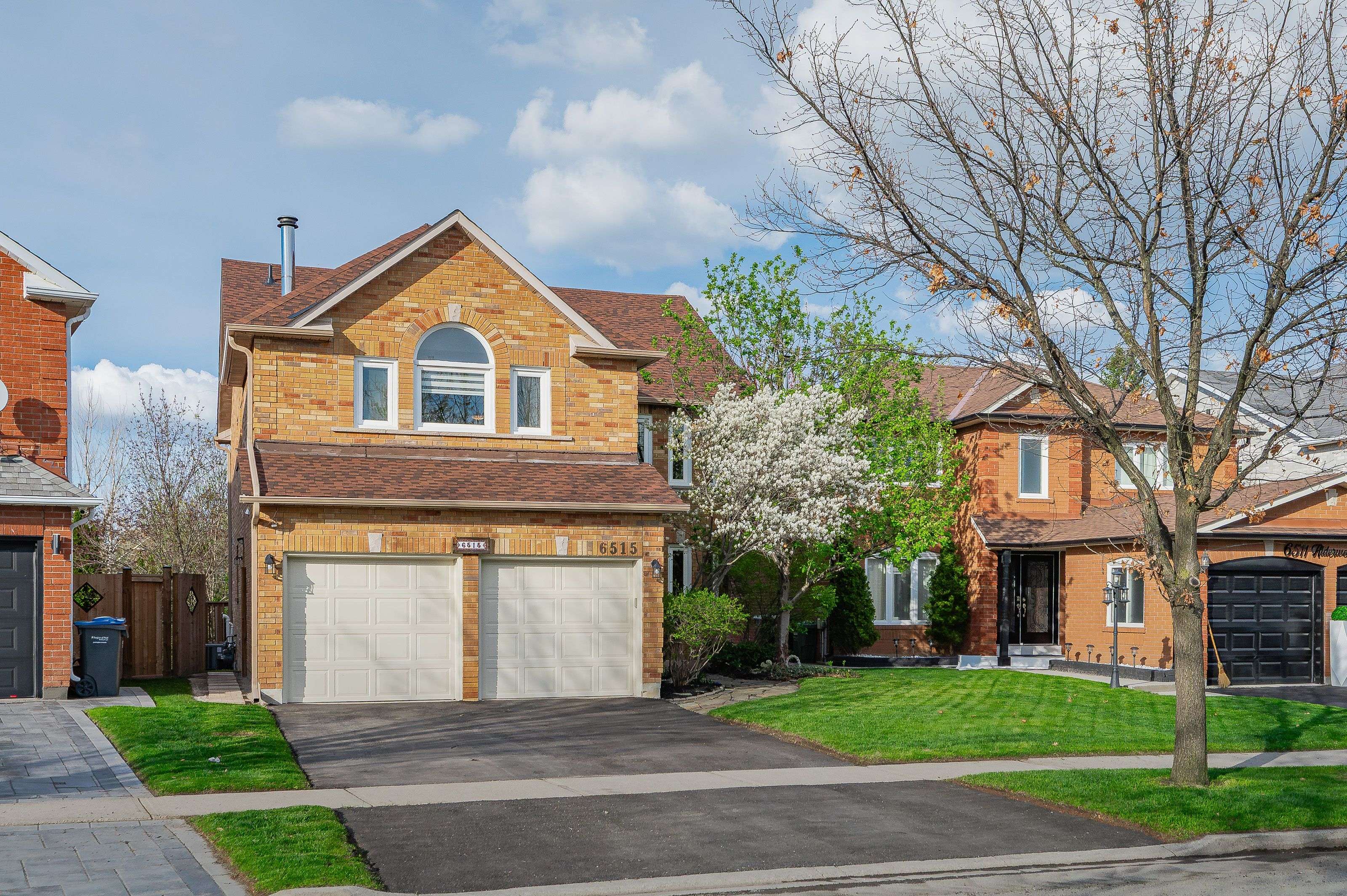 Mississauga, ON L5N 6W5,6515 Alderwood TRL