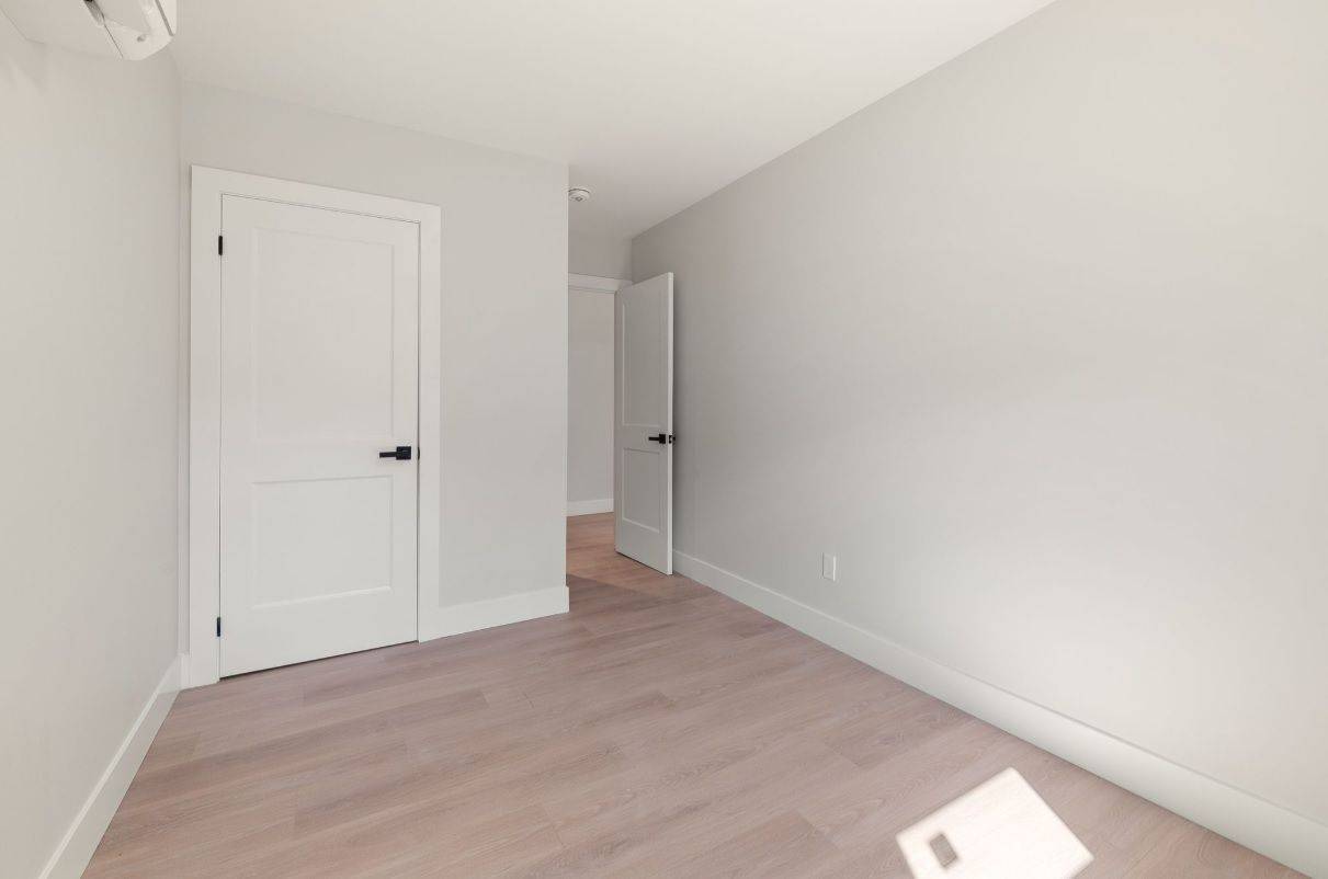 Kawartha Lakes, ON K0M 1N0,124 Upper Unit Colborne ST