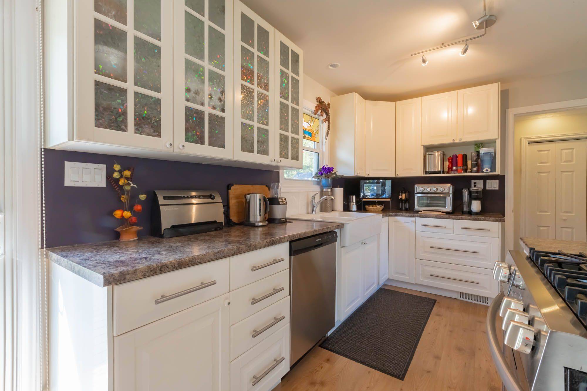 Huntsville, ON P1H 1G2,11 MEADOW PARK DR