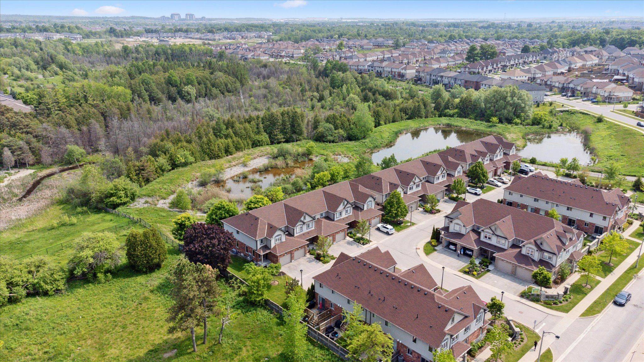 Guelph, ON N1L 1B3,355 Macalister BLVD #17