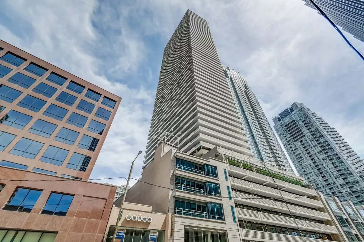 Toronto C10, ON M4S 2B4,2221 Yonge ST #5210