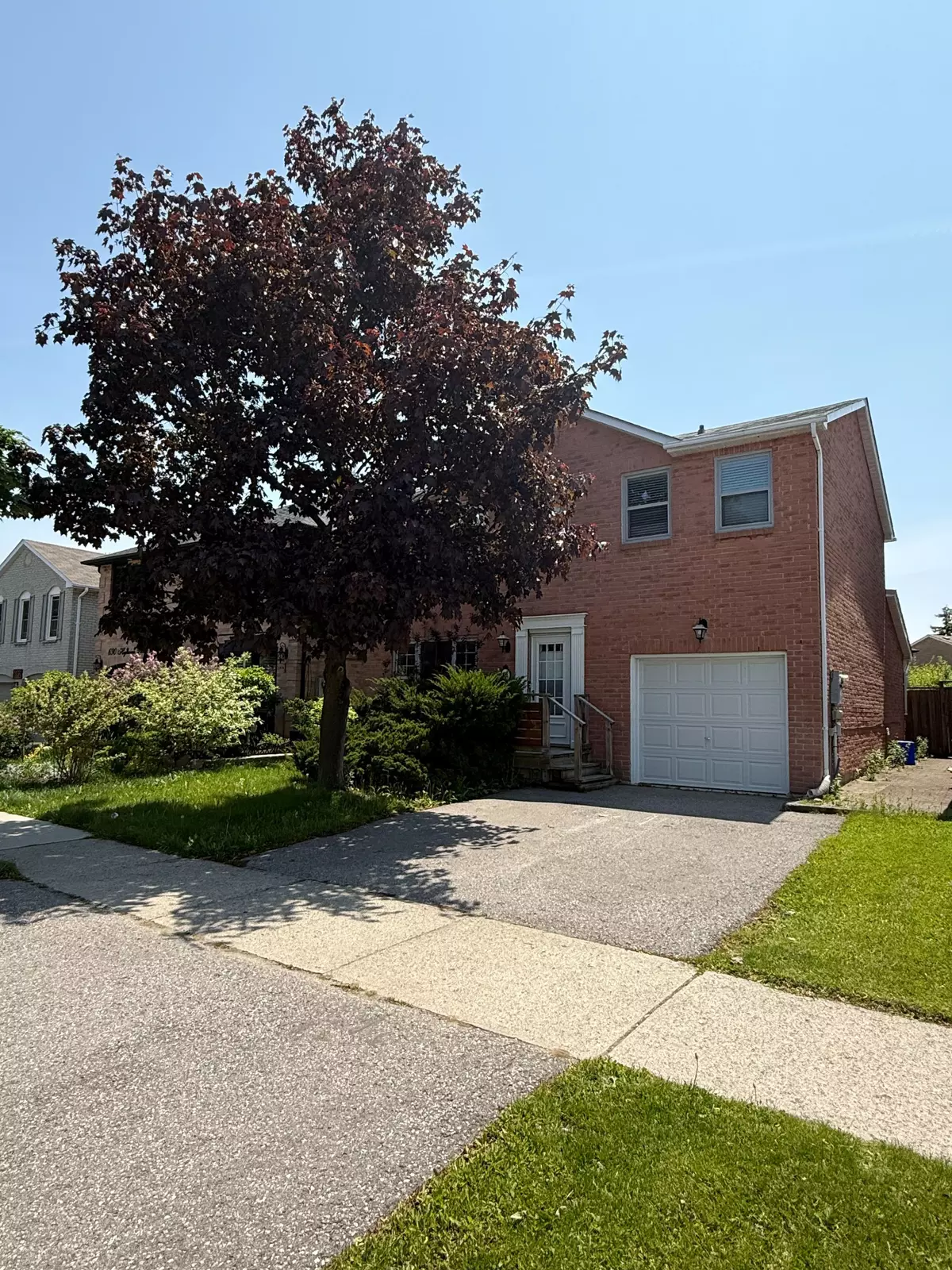 Pickering, ON L1V 4V8,688 Highview RD