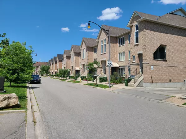 Toronto C11, ON M4G 4J8,130 Vanderhoof AVE #101