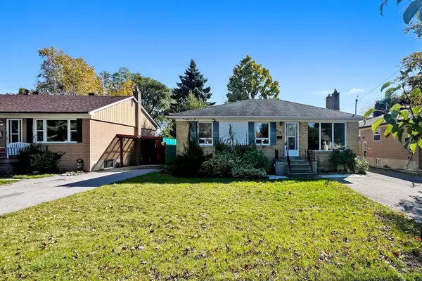 Richmond Hill, ON L4C 1B7,438 Centre ST E