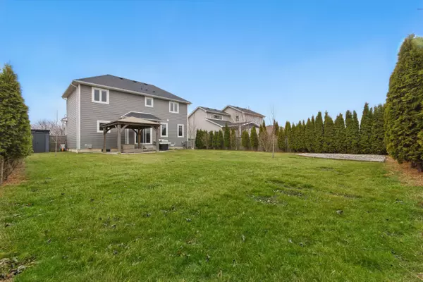 Kingsville, ON N9Y 4G5,16 Peachwood DR