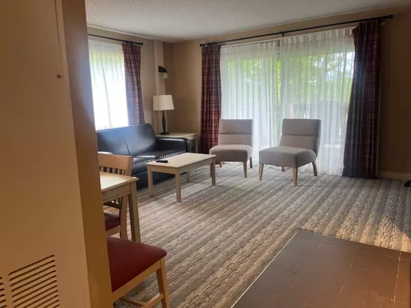 Huntsville, ON P1H 2E8,1235 Deerhurst DR #51/103