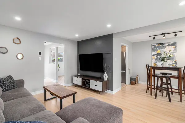 Orleans - Convent Glen And Area, ON K1C 2E9,7804 Jeanne D'arc BLVD