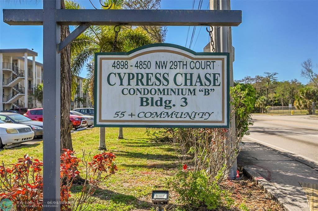 Lauderdale Lakes, FL 33313,4850 NW 29th Ct  #220