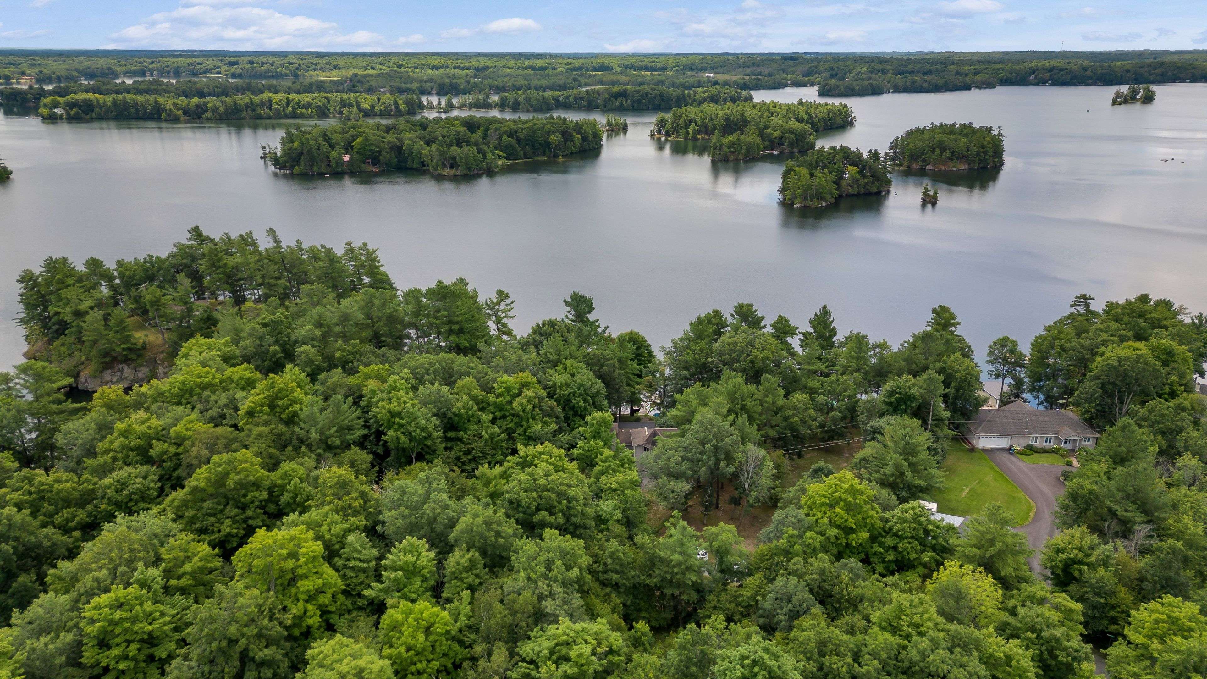 Frontenac, ON K0H 2L0,18 Hickory LN