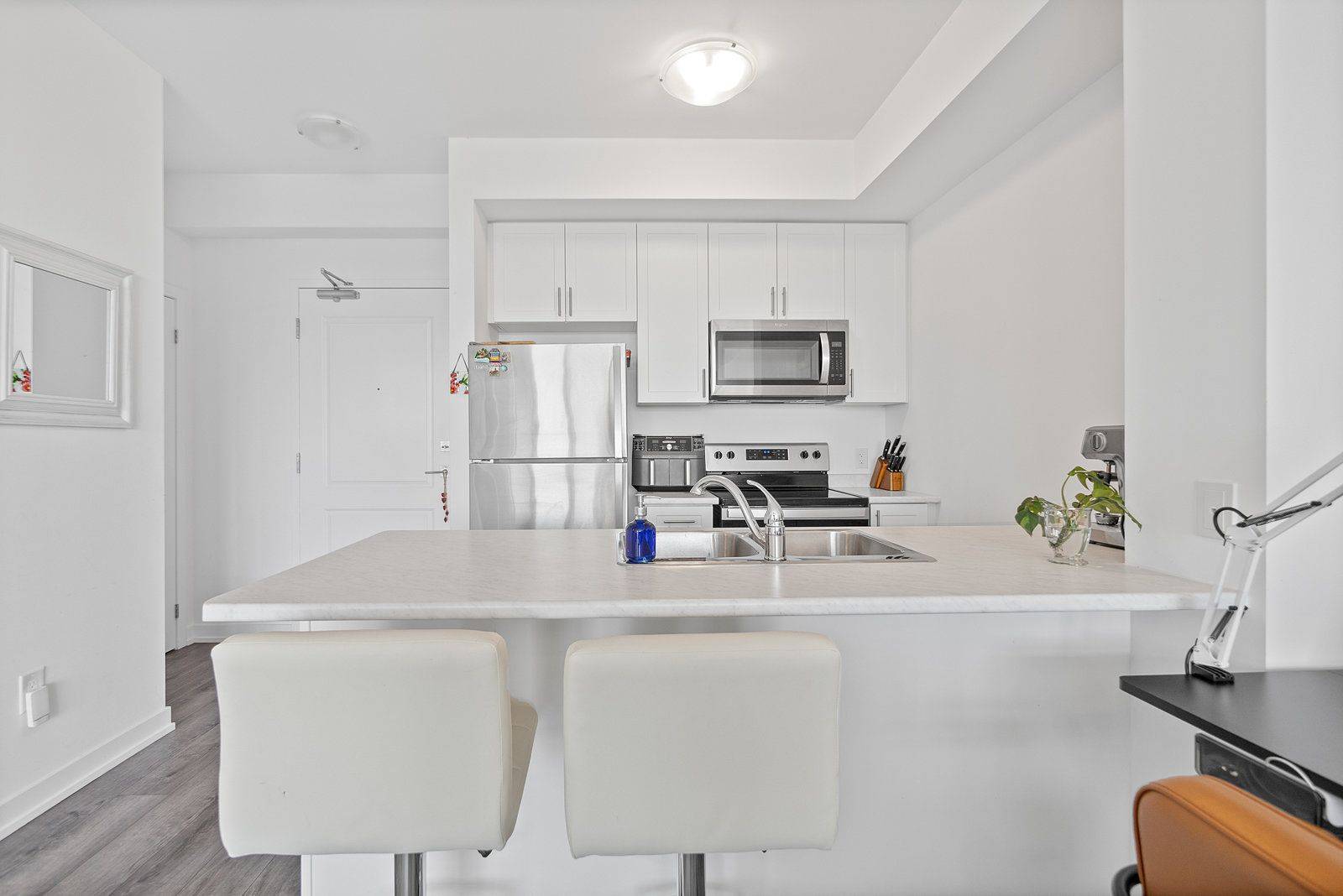 Hamilton, ON L8B 1Z2,450 Dundas ST E #804