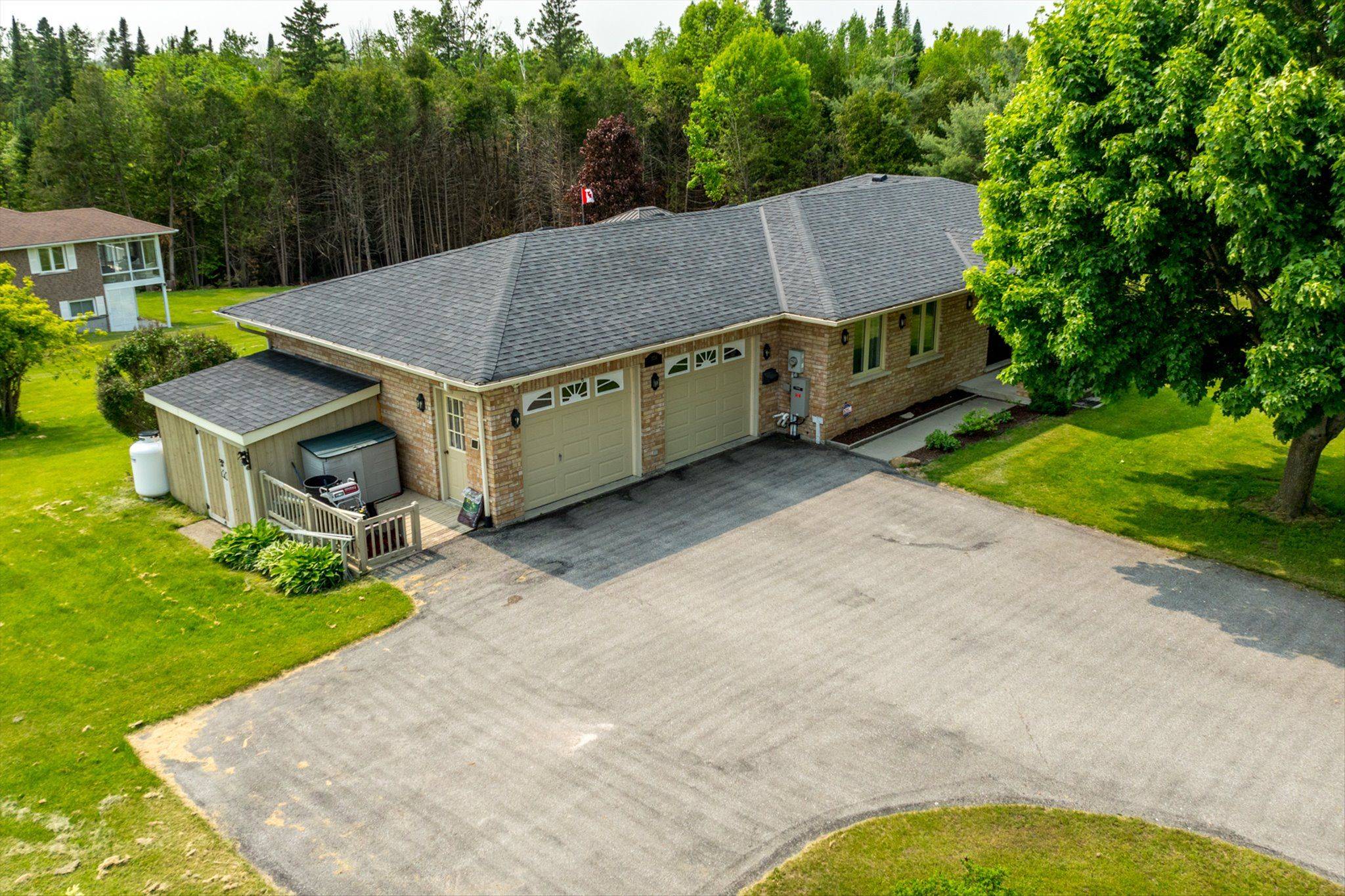 Selwyn, ON K0L 2H0,1734 Barton DR