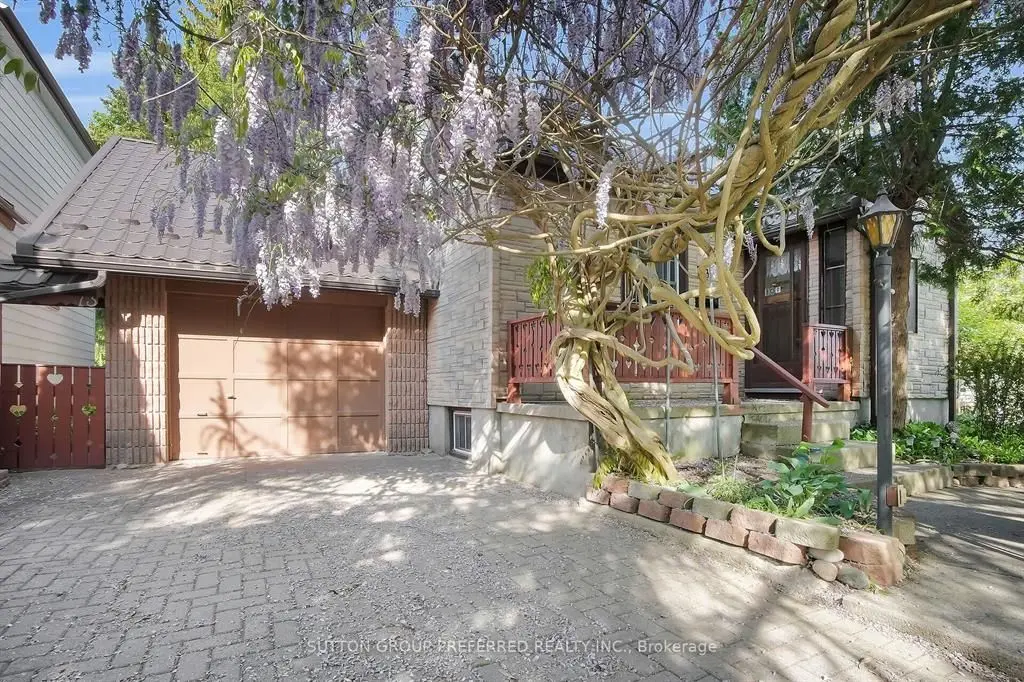 London East, ON N5Y 1H7,73 Clemens ST