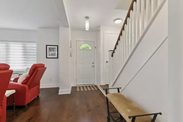 Toronto C10, ON M4P 1X8,34 Elvina GDNS