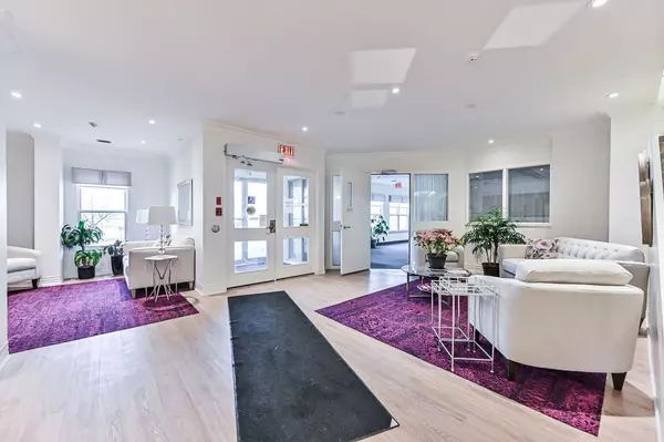 Markham, ON L3R 6C7,100 Anna Russell WAY #224