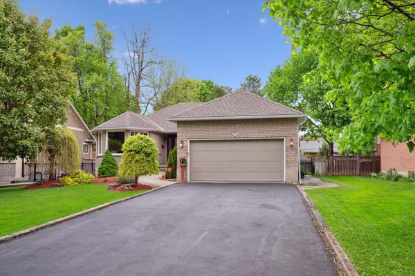 Waterloo, ON N2K 2A8,606 Rustic DR