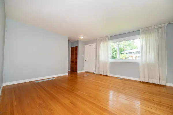 Deep River, ON K0J 1P0,9 Claremount RD