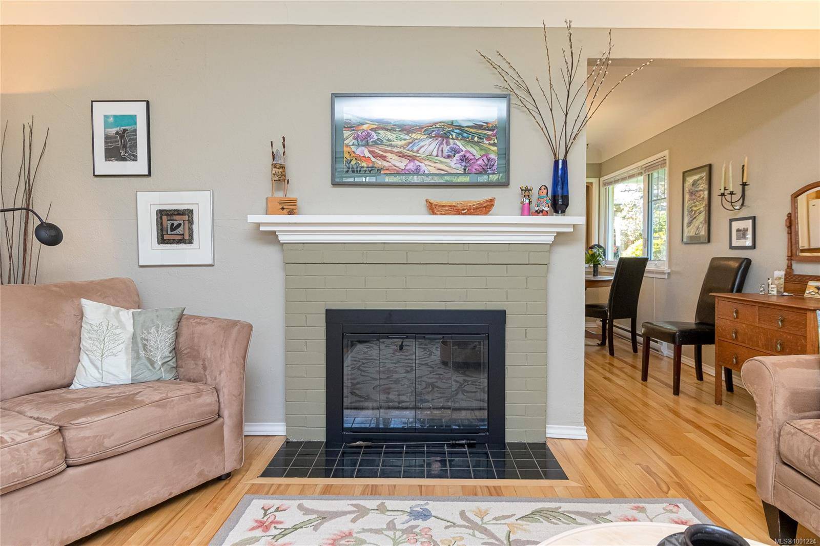 Saanich, BC V8P 1K5,1505 Oak Crest Dr