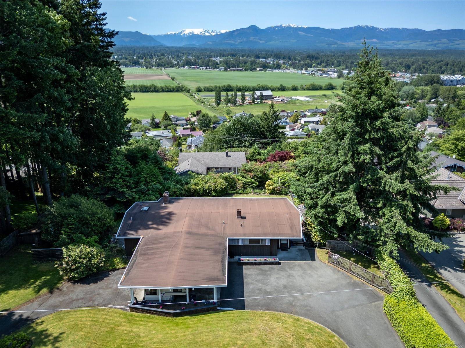 Courtenay, BC V9N 3Y3,1355 Glen Urquhart Dr