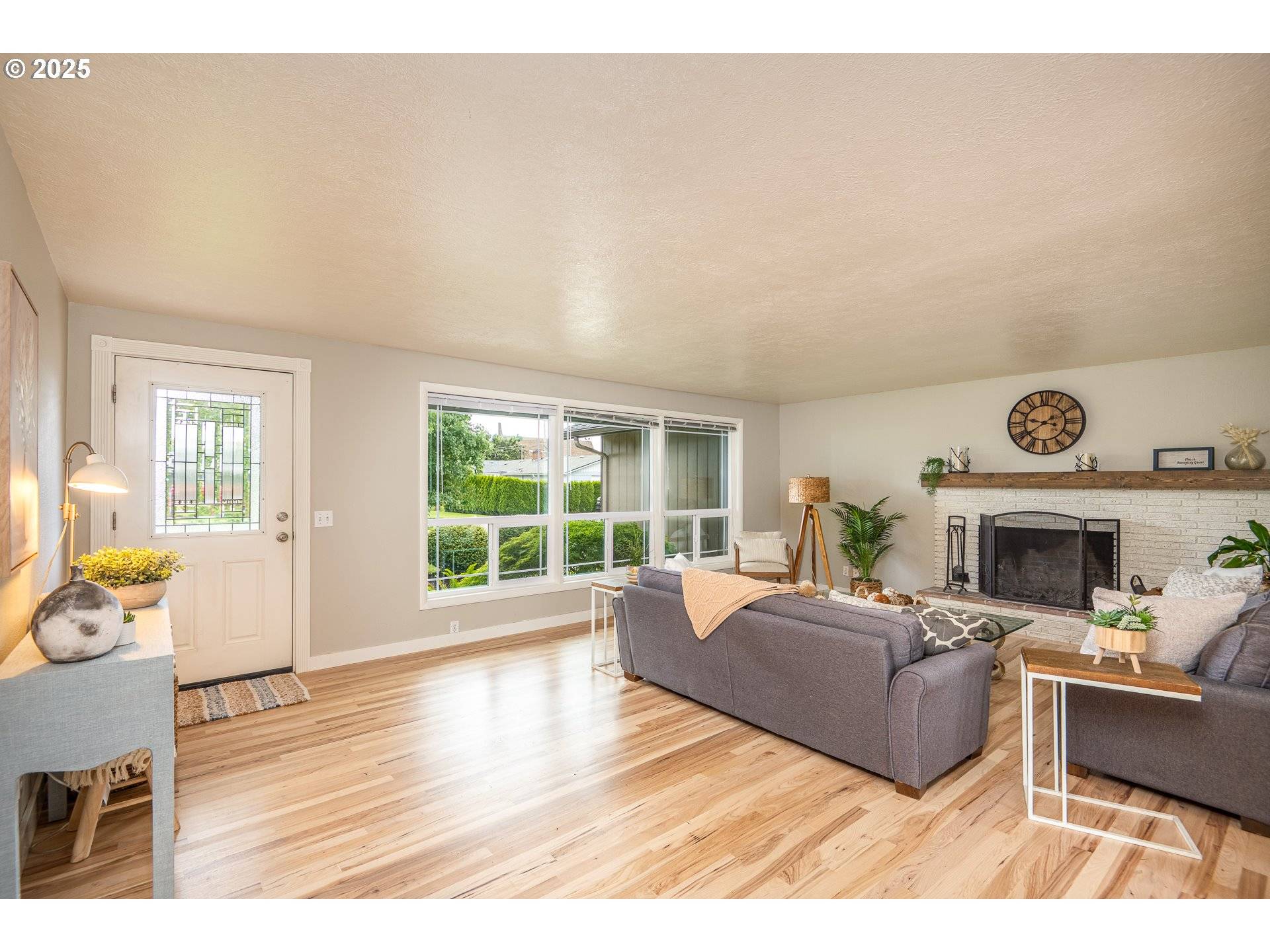 Eugene, OR 97404,1724 OAK DR