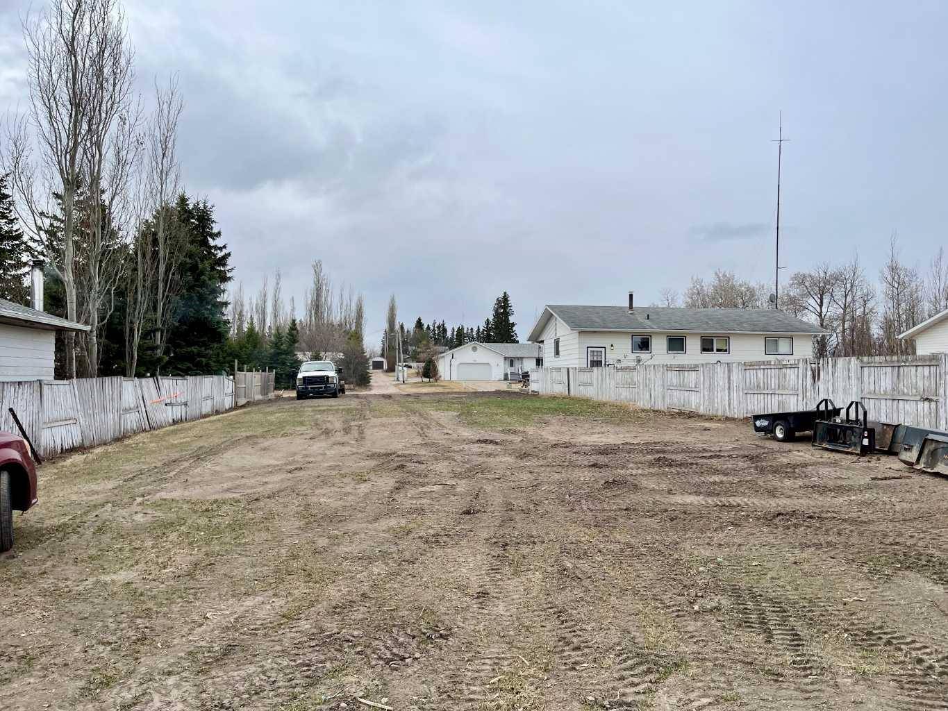 St. Walburg, SK S0M 2T0,317 Railway AVE W