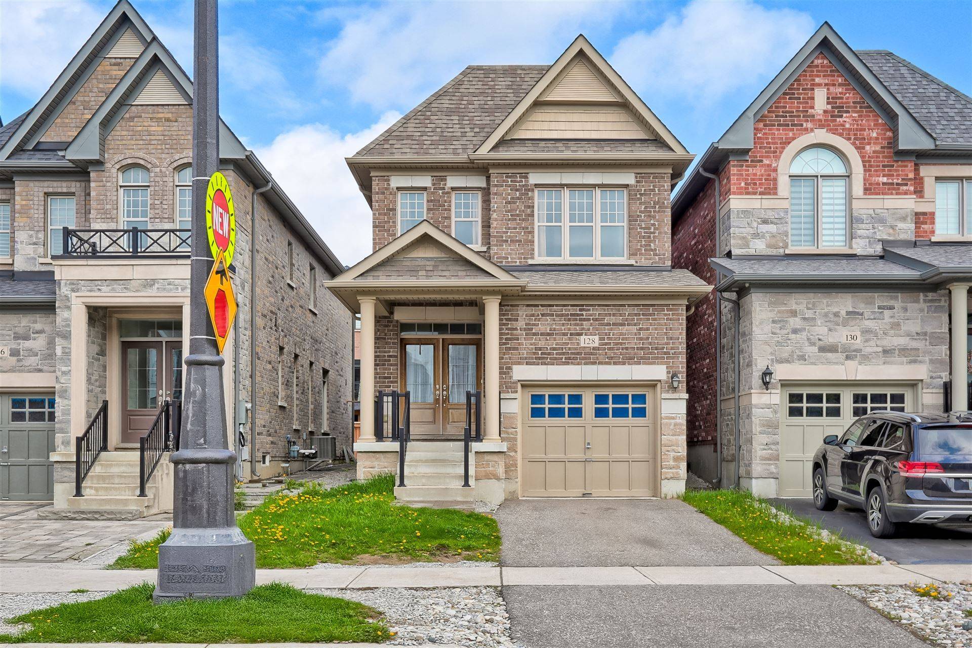 Vaughan, ON L4H 4H5,128 Algoma DR