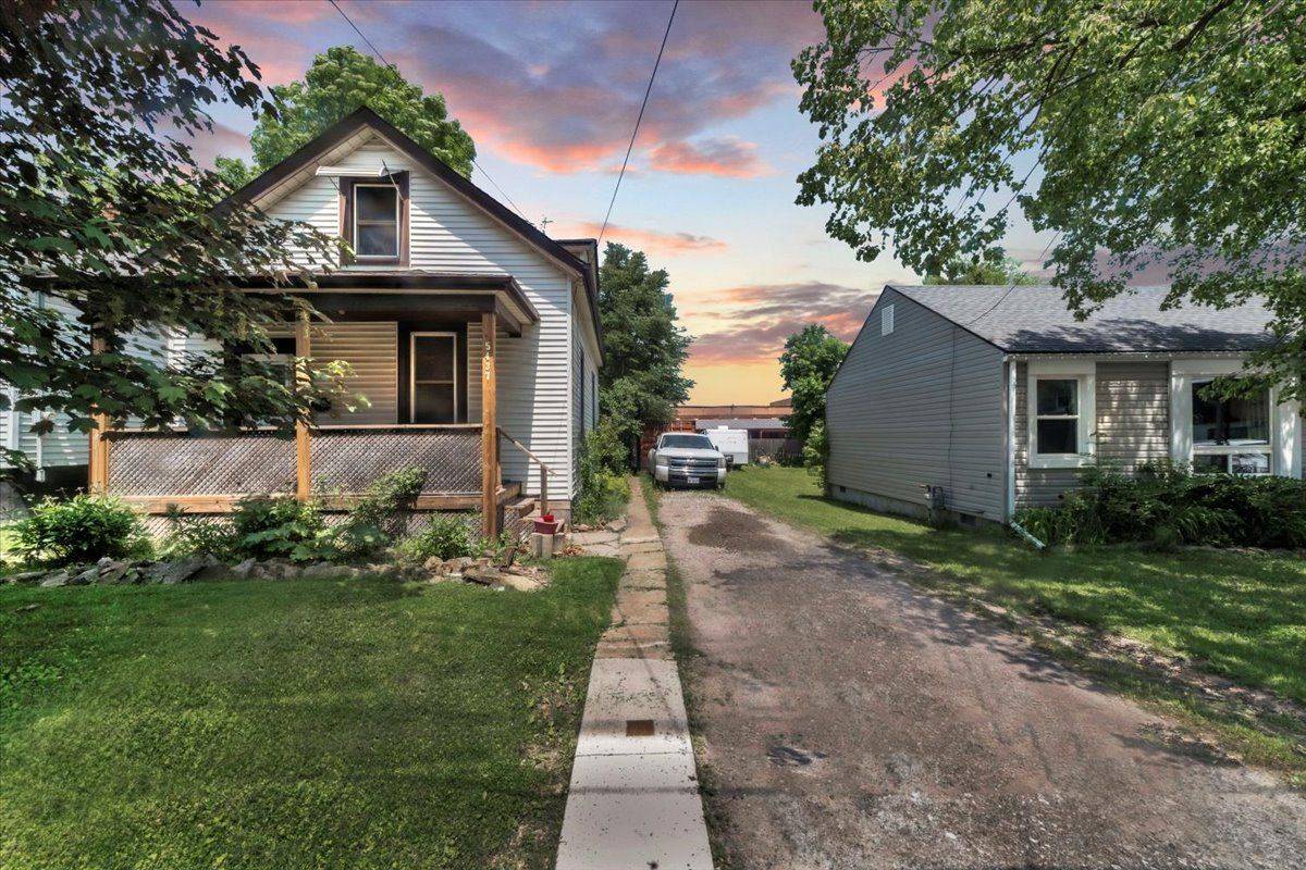 5437 Hamilton ST, Niagara Falls, ON L2E 2W5