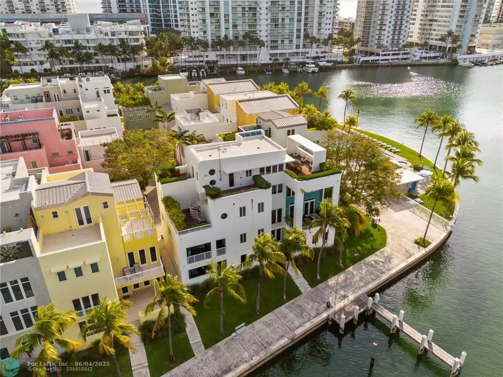 Miami Beach, FL 33141,6001 Laguna Path S