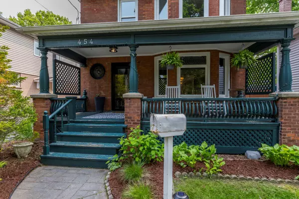 Peterborough East, ON K9H 1V9,454 Mark ST