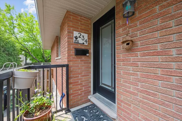 Guelph, ON N1E 4K2,234 Delhi ST