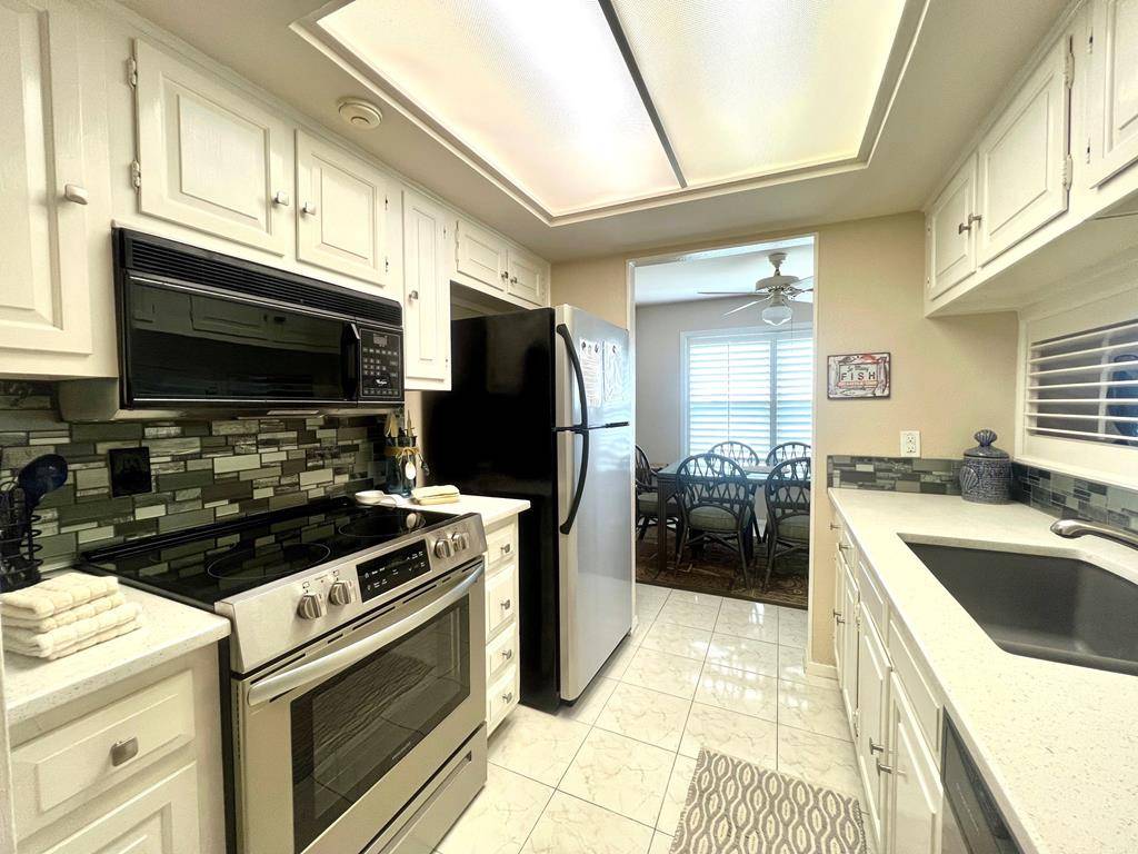 Rockport, TX 78382,2511 Bayhouse