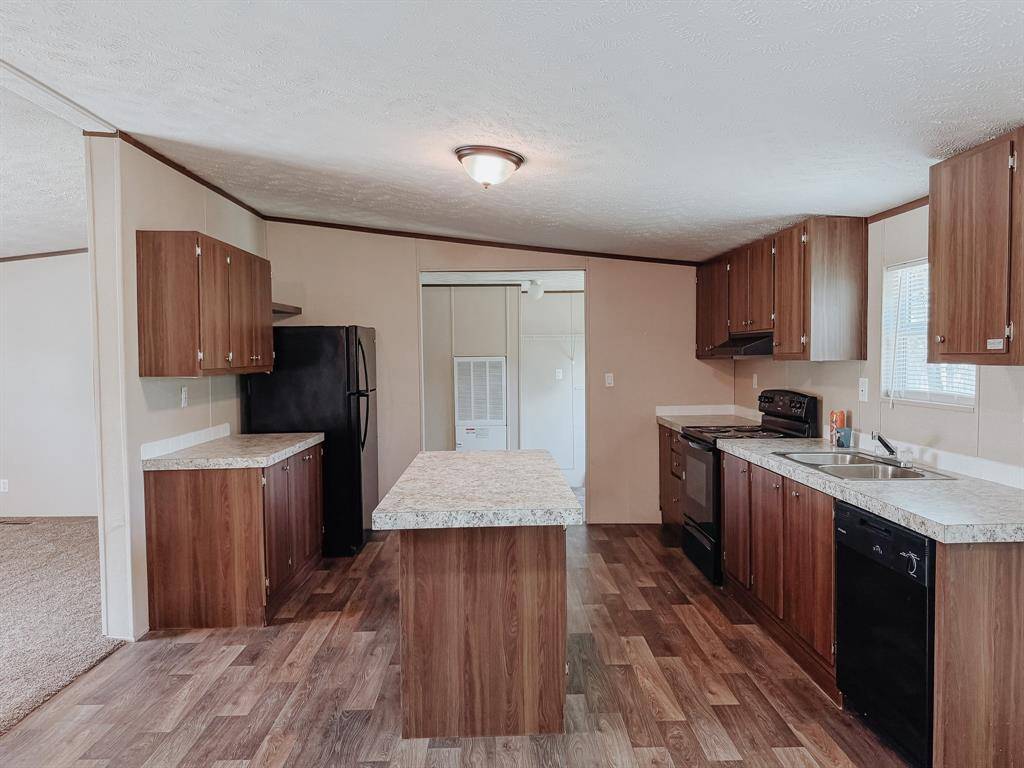 Mexia, TX 76667,114 N Harding Street