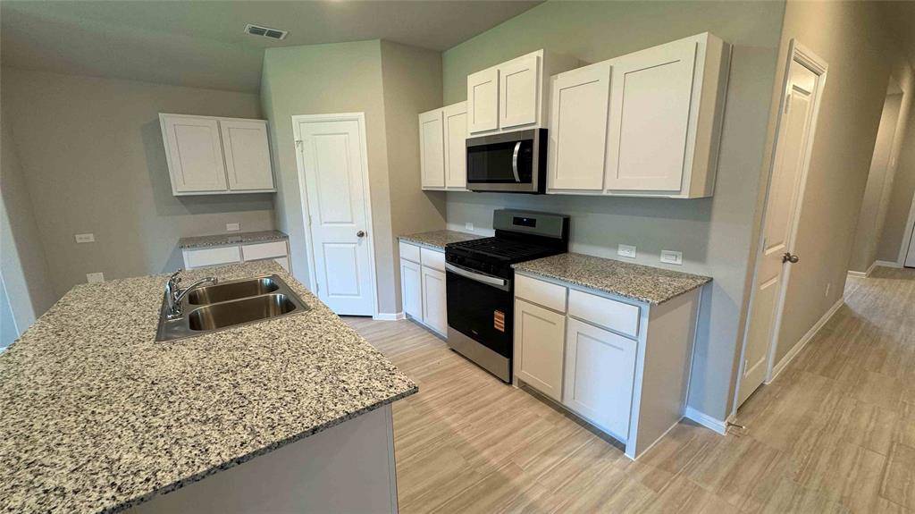 Denton, TX 76249,5321 FLANNEL Lane