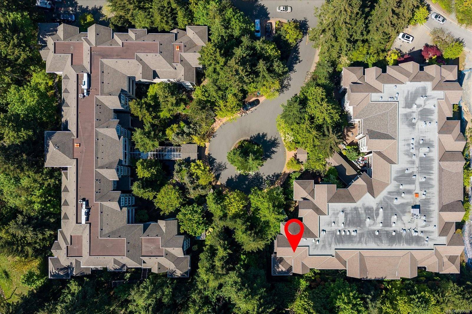 Nanaimo, BC V9T 6K1,5670 Edgewater Lane #304