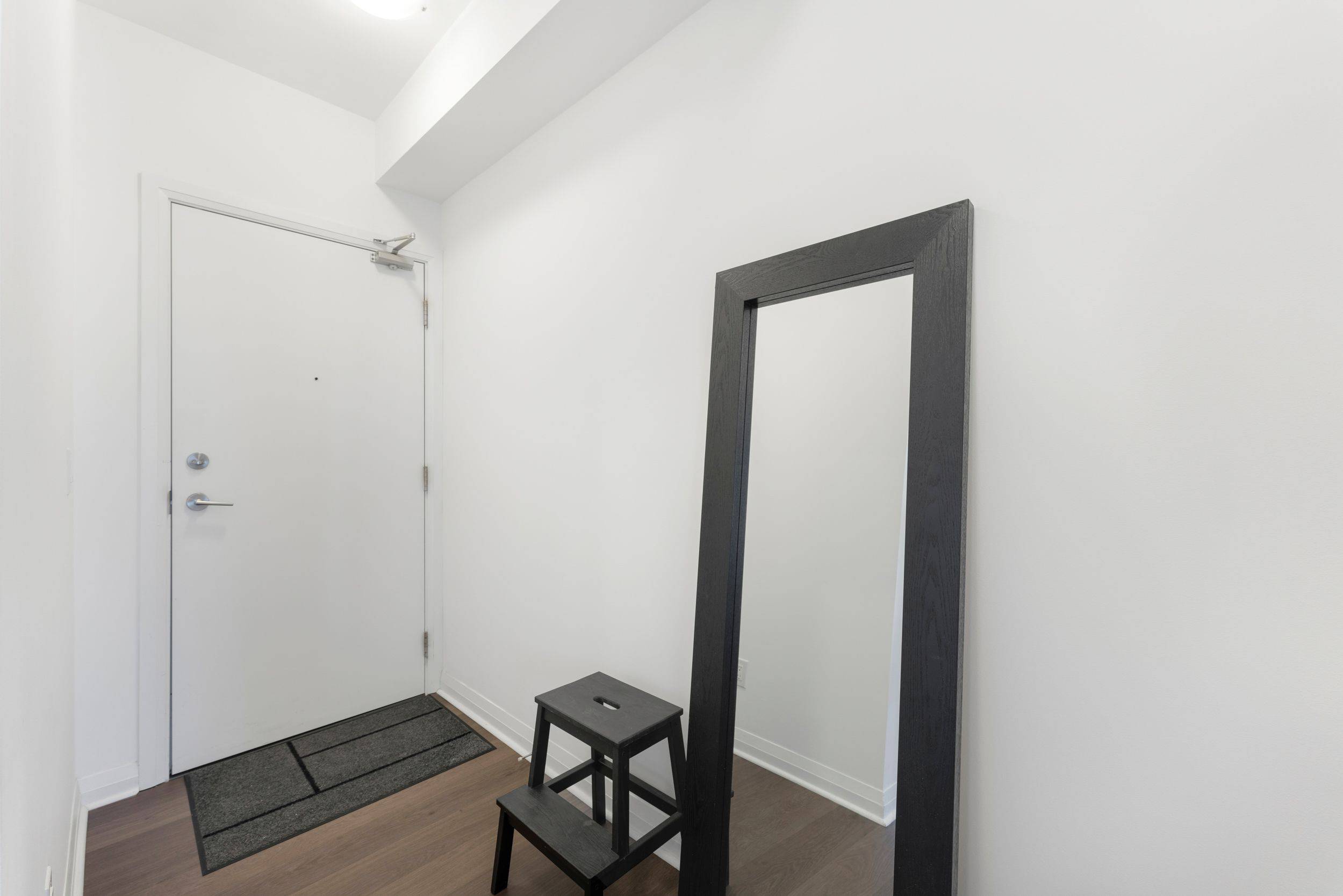 Richmond Hill, ON L4B 0E8,55 Oneida CRES #704