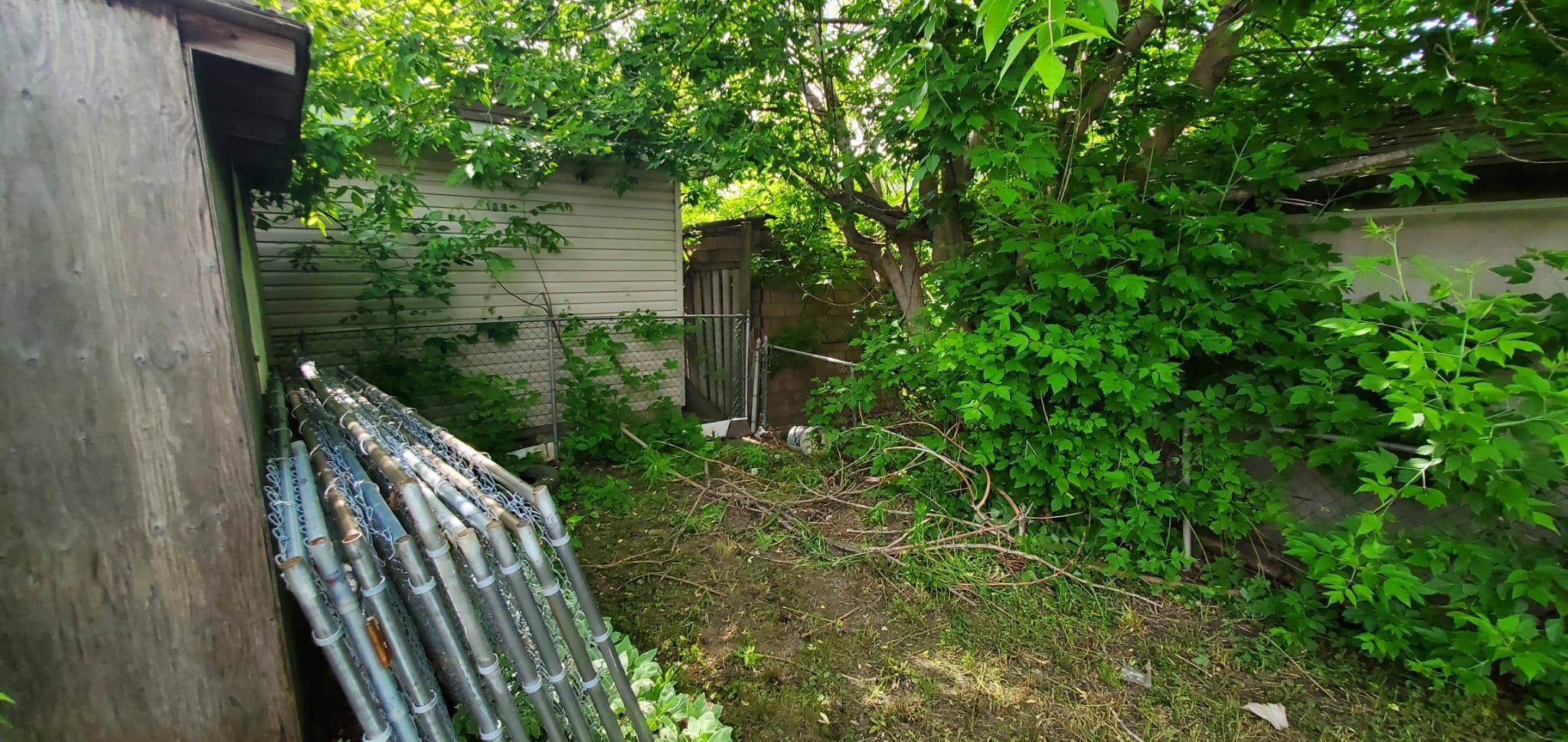 Toronto W04, ON M6E 2M8,222 Belgravia AVE