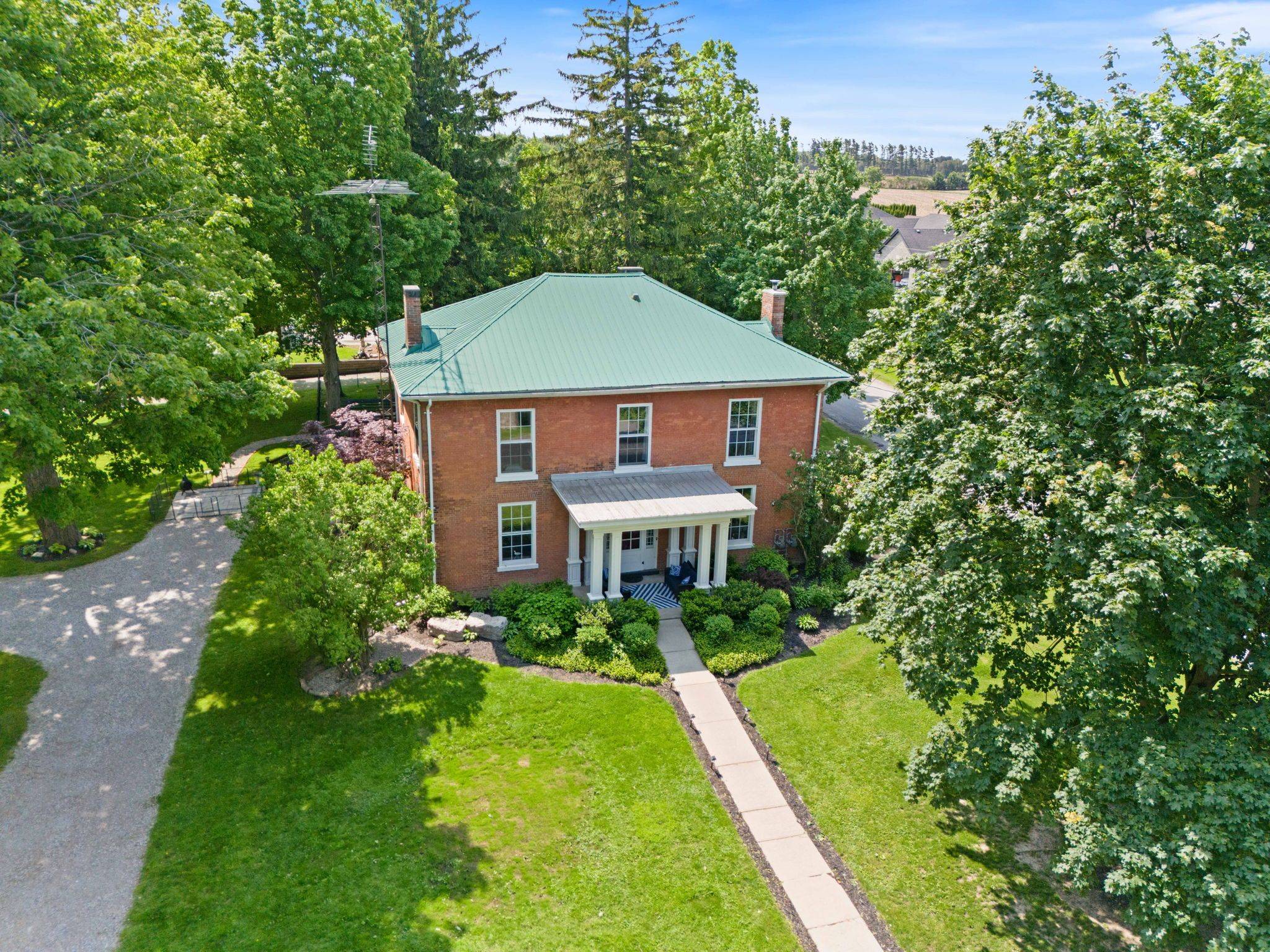 Norfolk, ON N0E 1W0,4 Murray ST W