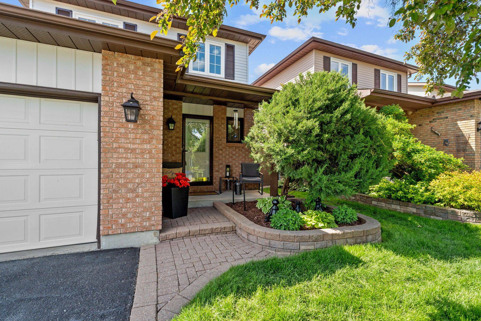Barrhaven, ON K2J 2M7,23 Glacier ST