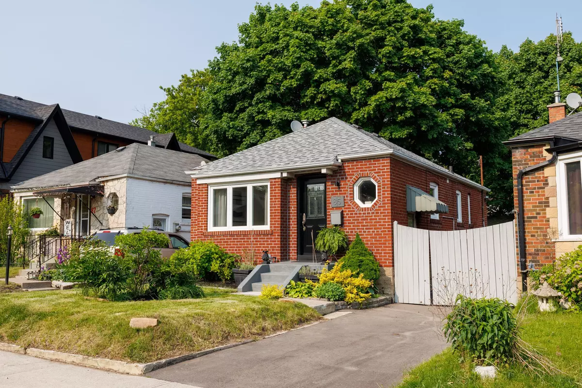 Toronto E06, ON M1N 3G1,85 Manderley DR