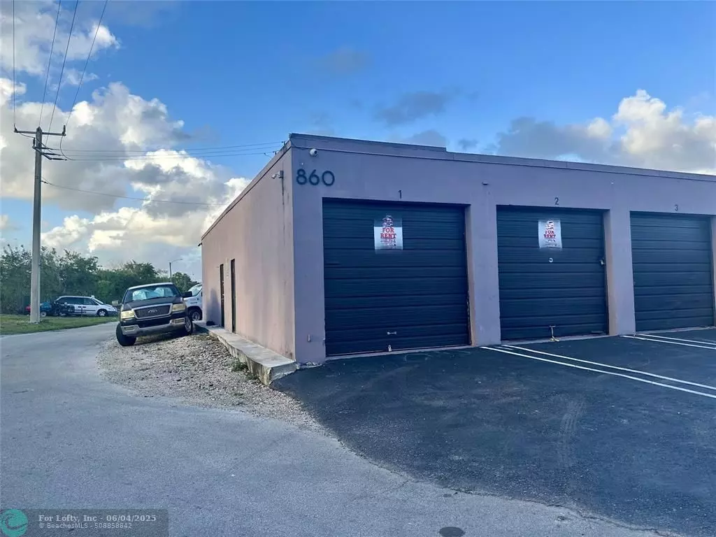 Oakland Park, FL 33309,860 NW 45th St #1 & 2