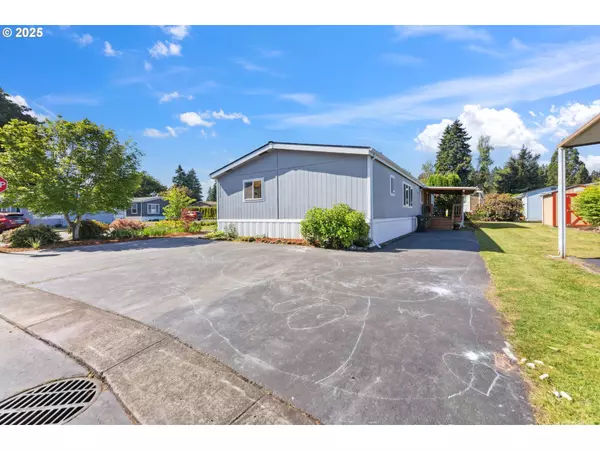 Milwaukie, OR 97267,8385 SE POPPY ST